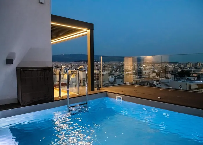 Nikki'S Skylight Suite With Private Swimming Pool