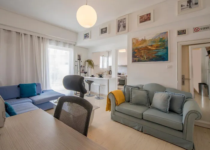 Maria Louiza Apartment Close To The Center