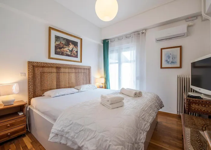 Maria Louiza Apartment Close To The Center